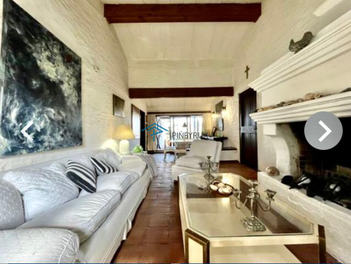 CASA EN VENTA A POCOS METROS DE LA PLAYA DE LA DESEMBOCADURA