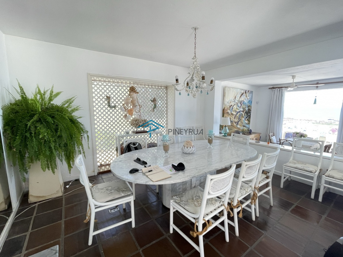 Casa ID.97 - PROPIEDAD EN VENTA CON EXCELENTE UBICACIÓN FRENTE A LA PLAYA EN LA BARRA