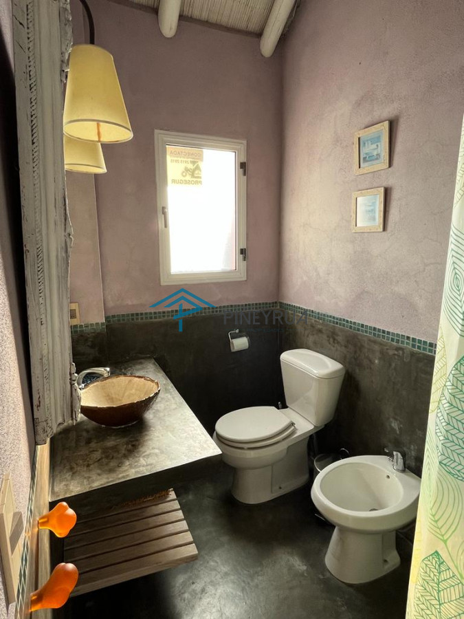 Casa ID.72 - DESTACADA PROPIEDAD EN VENTA EN MONTOYA 4 DORMITORIOS