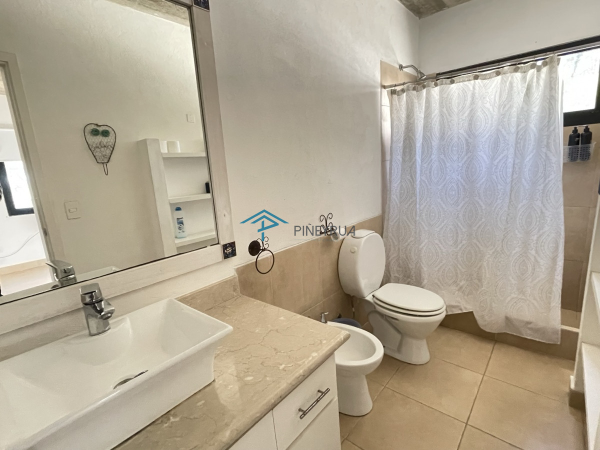 Casa ID.311 - CASA EN VENTA EN BARRIO CERRADO LAGUNA BLANCA 7 DOTMITORIOS