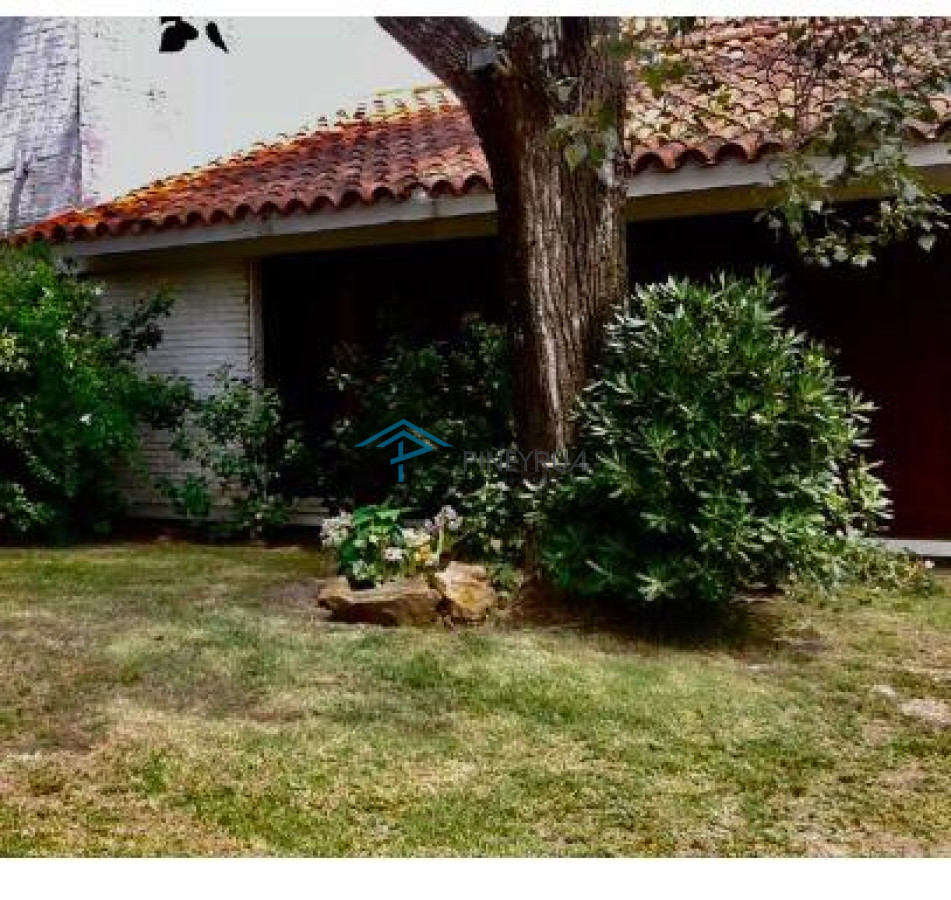 CASA EN VENTA A POCOS METROS DE LA PLAYA DE LA DESEMBOCADURA