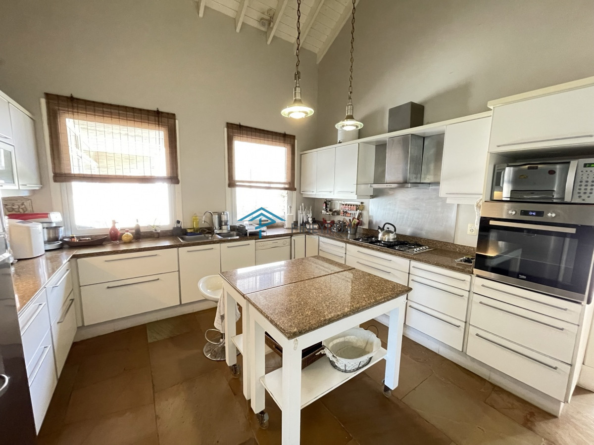 Casa ID.212 - ESPECTACULAR PROPIEDAD EN VENTA EN EL CLUB DE LA BARRA 