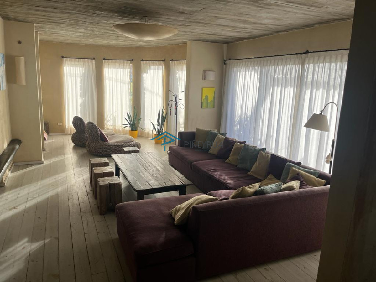 Casa ID.72 - DESTACADA PROPIEDAD EN VENTA EN MONTOYA 4 DORMITORIOS
