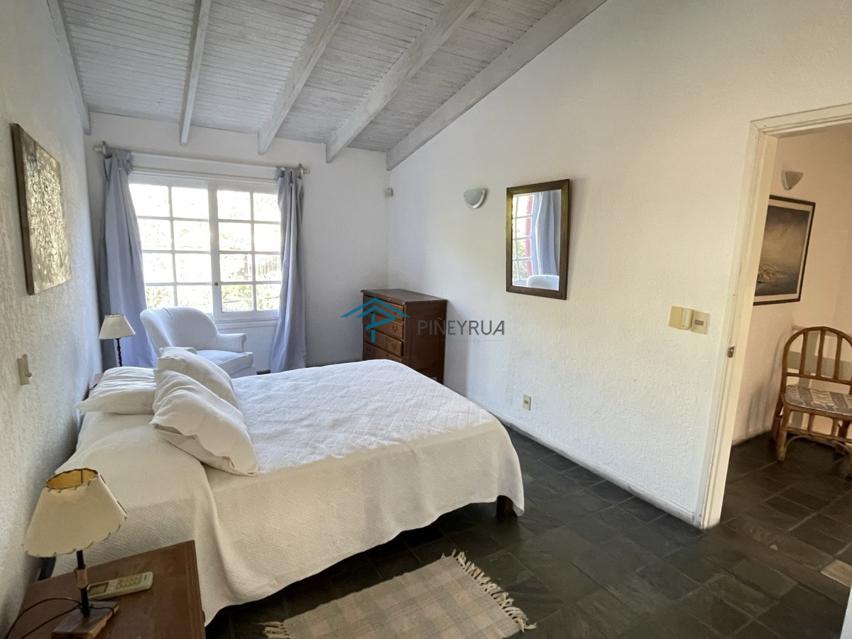 Casa ID.84 - La Bianca, casa en La Barra, 4 dormitorios mas servicio