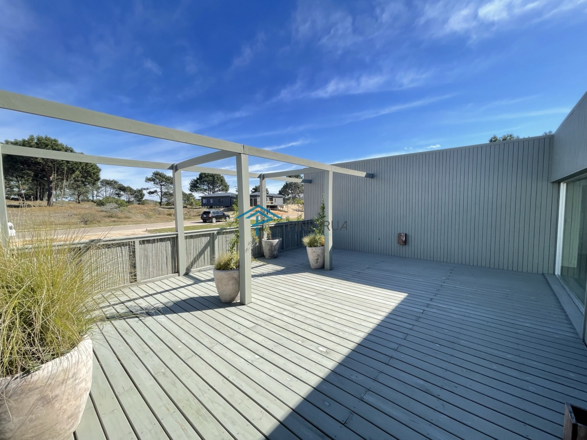 Casa ID.238 - EN VENTA, CASA A ESTRENAR EN BARRIO CERRADO EN JOSE IGNACIO 4 DORMITORIOS
