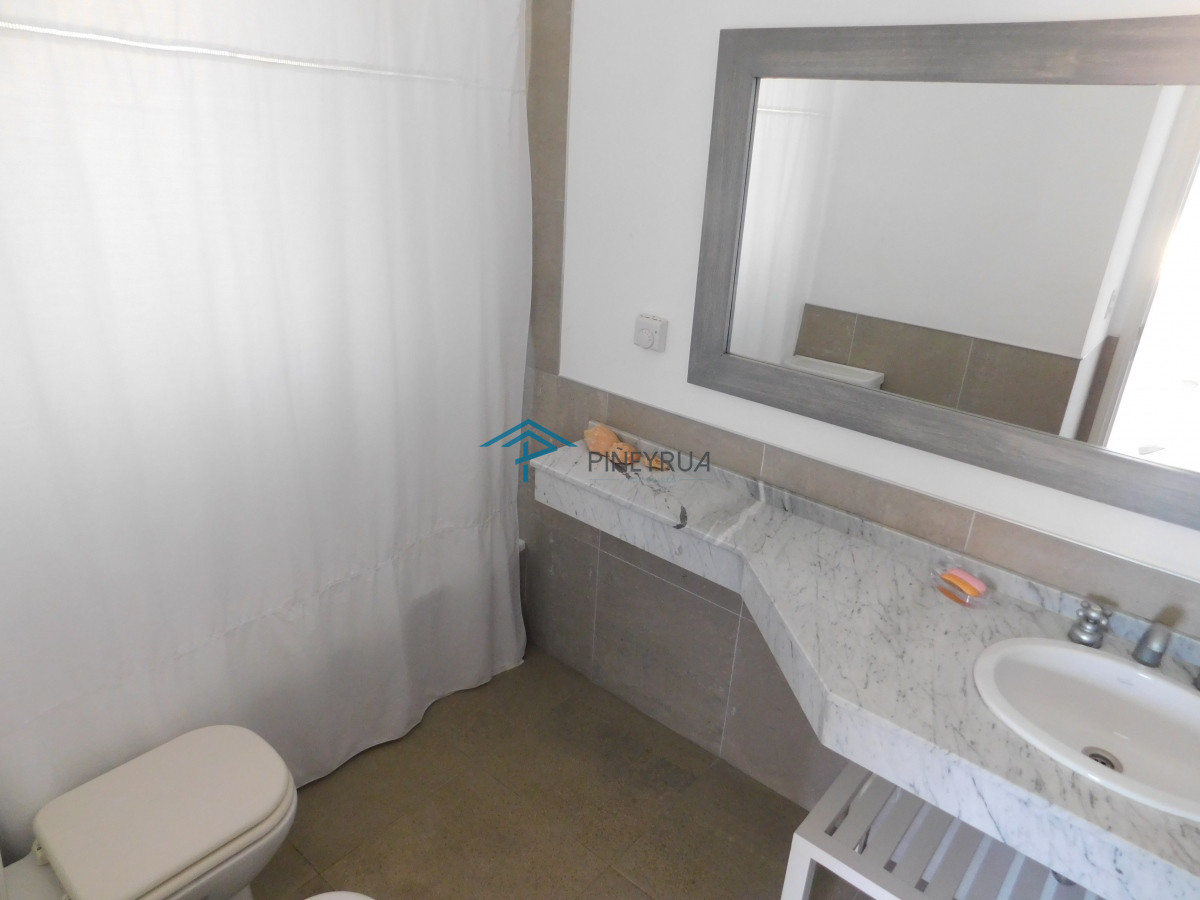 Casa ID.248 - CASA EN ALQUILER TEMPORARIO EN PUNTA PIEDRAS 5 DORMITORIOS