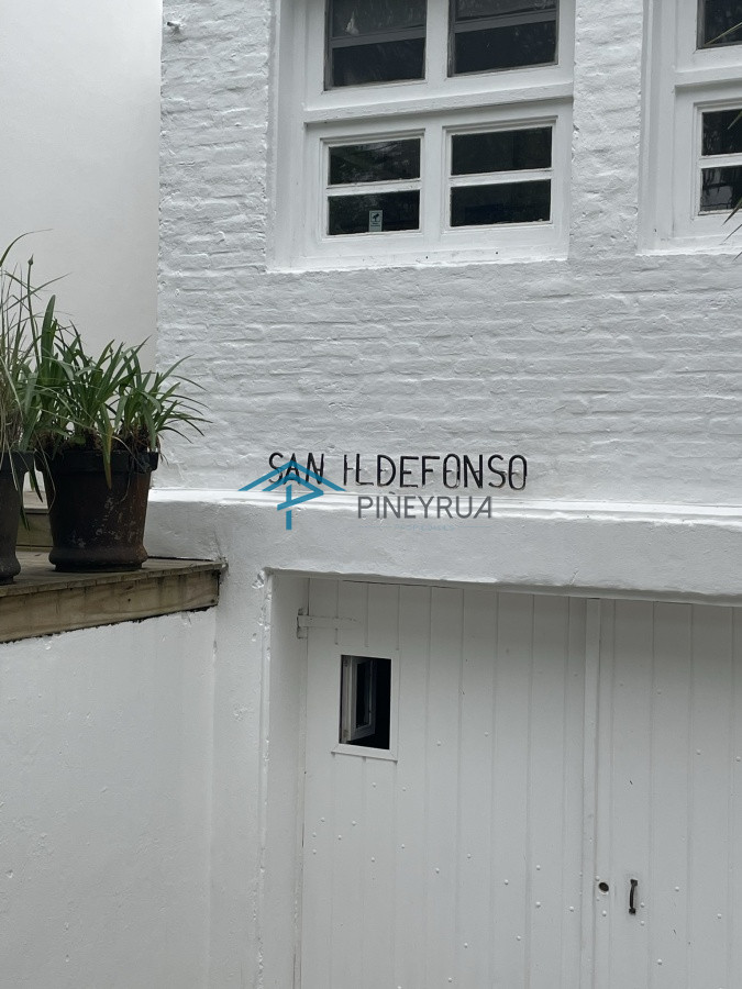 Casa ID.131 - CASA EN VENTA EN ZONA TRANQUILA DE LA BARRA 3 DORMITORIOS Y PILETA