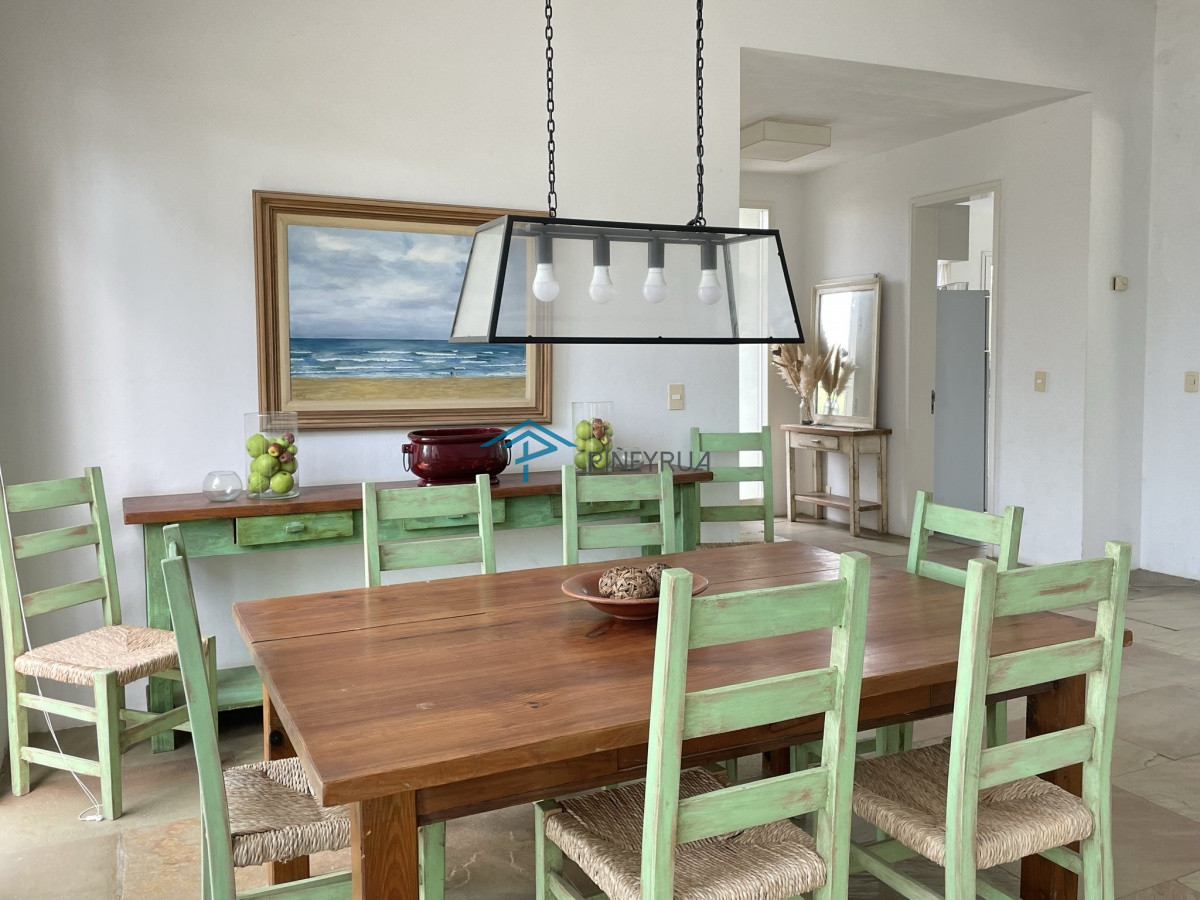 Casa ID.127 - CASA EN VENTA EN EL CLUB LAGUNA BLANCA 3 DORMITORIOS Y SERVICIO