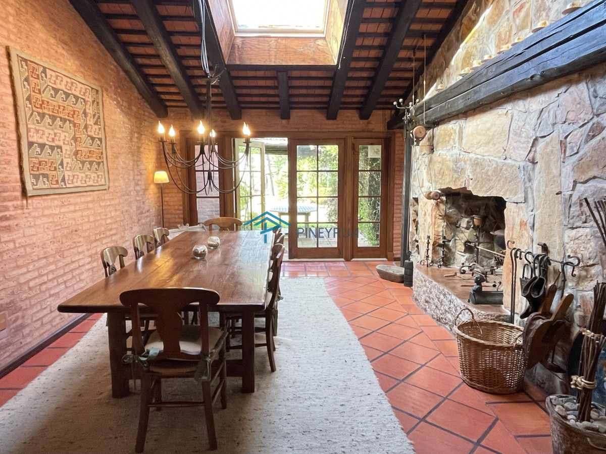 Casa ID.142 - LA TORTUGA DE MONTOYA, IMPACTANTE PROPIEDAD A PASOS DEL MAR