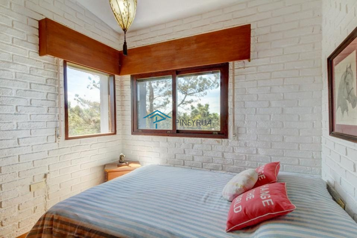 Casa ID.177 - EN VENTA, PROPIEDAD EN ALTOS DE PUNTA PIEDRAS 4 DORMITORIOS
