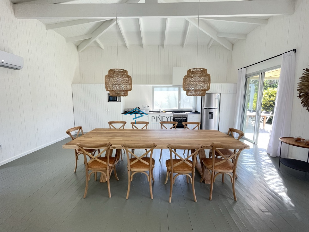 Casa ID.238 - EN VENTA, CASA A ESTRENAR EN BARRIO CERRADO EN JOSE IGNACIO 4 DORMITORIOS