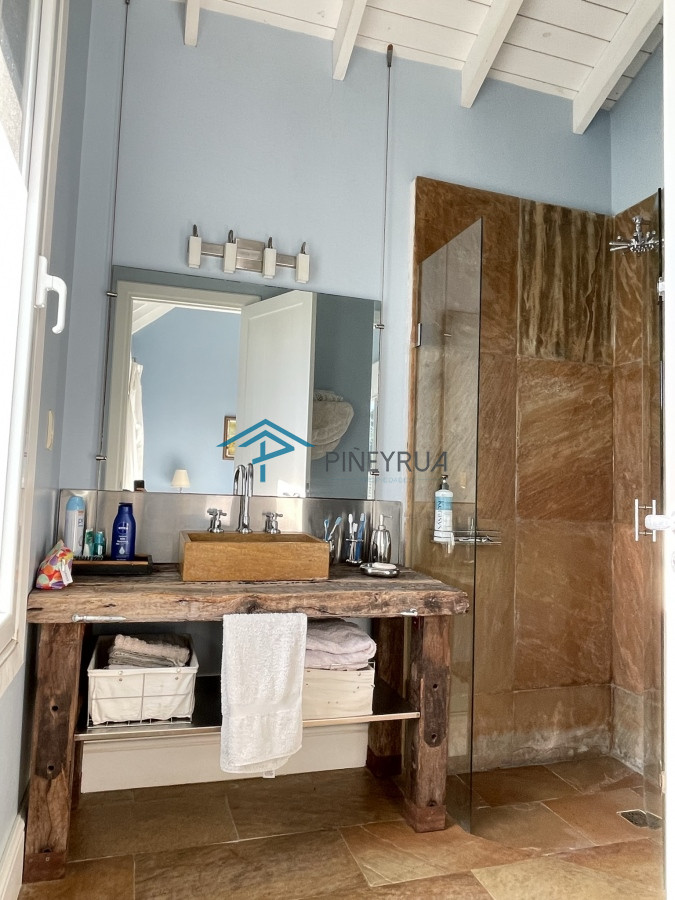 Casa ID.212 - ESPECTACULAR PROPIEDAD EN VENTA EN EL CLUB DE LA BARRA 