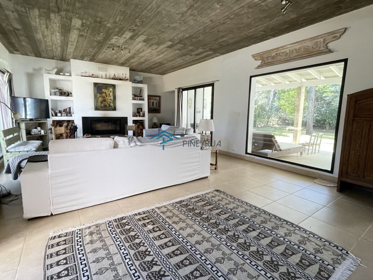 Casa ID.311 - CASA EN VENTA EN BARRIO CERRADO LAGUNA BLANCA 7 DOTMITORIOS