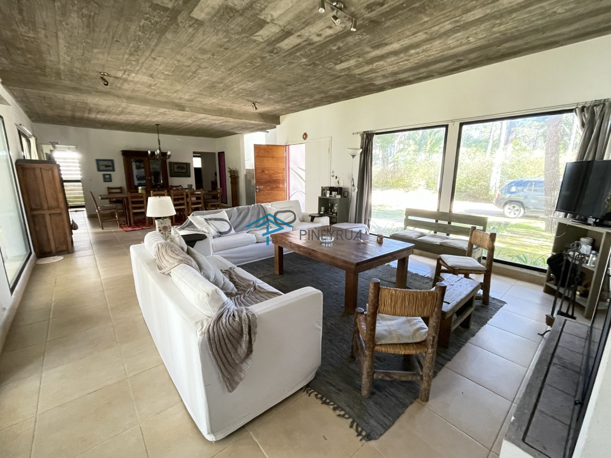 Casa ID.311 - CASA EN VENTA EN BARRIO CERRADO LAGUNA BLANCA 7 DOTMITORIOS