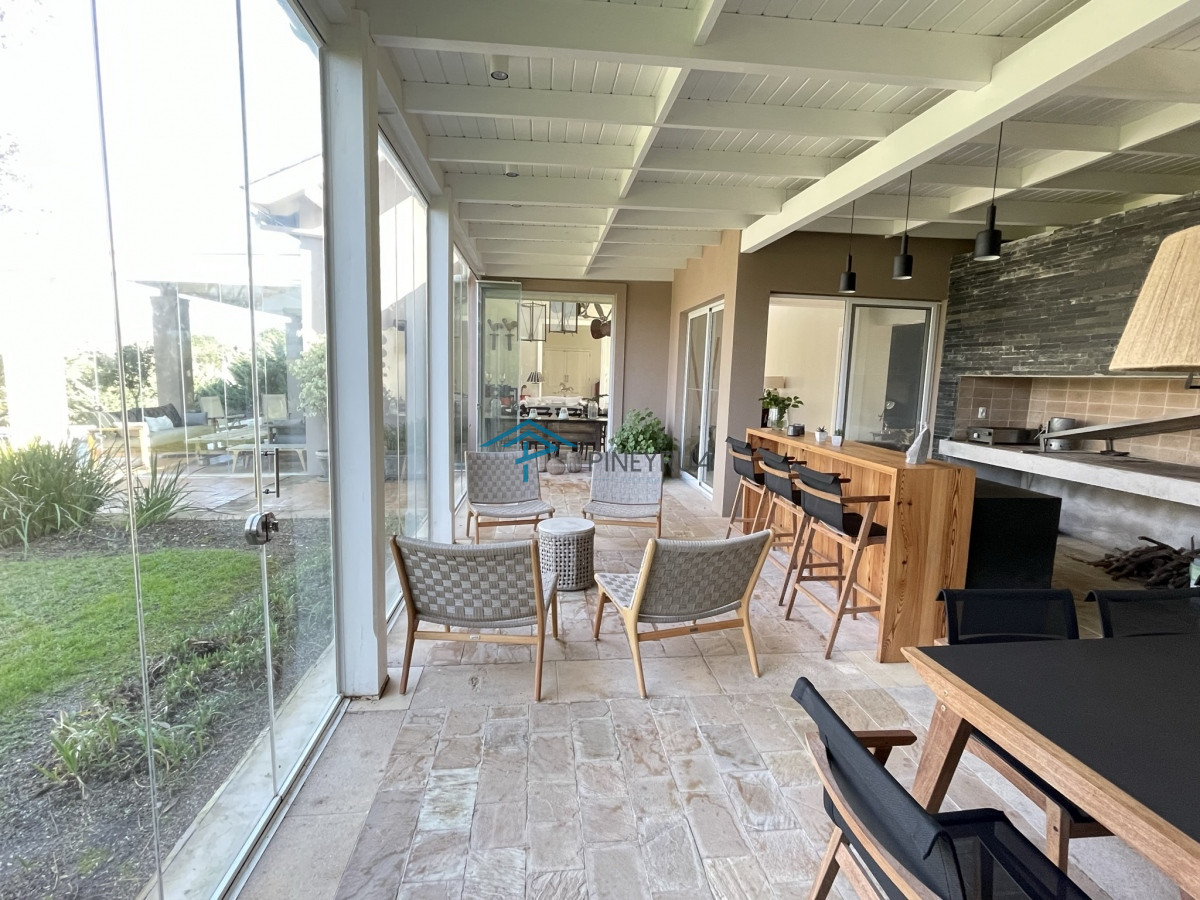 Casa ID.212 - ESPECTACULAR PROPIEDAD EN VENTA EN EL CLUB DE LA BARRA 