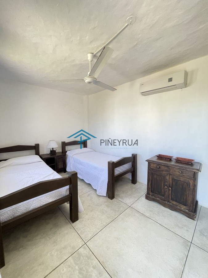 Casa ID.78 - CASA EN ALQUILER EN PRIMERA LINEA EN LA POSTA DEL CANGREJO 6 DORM.