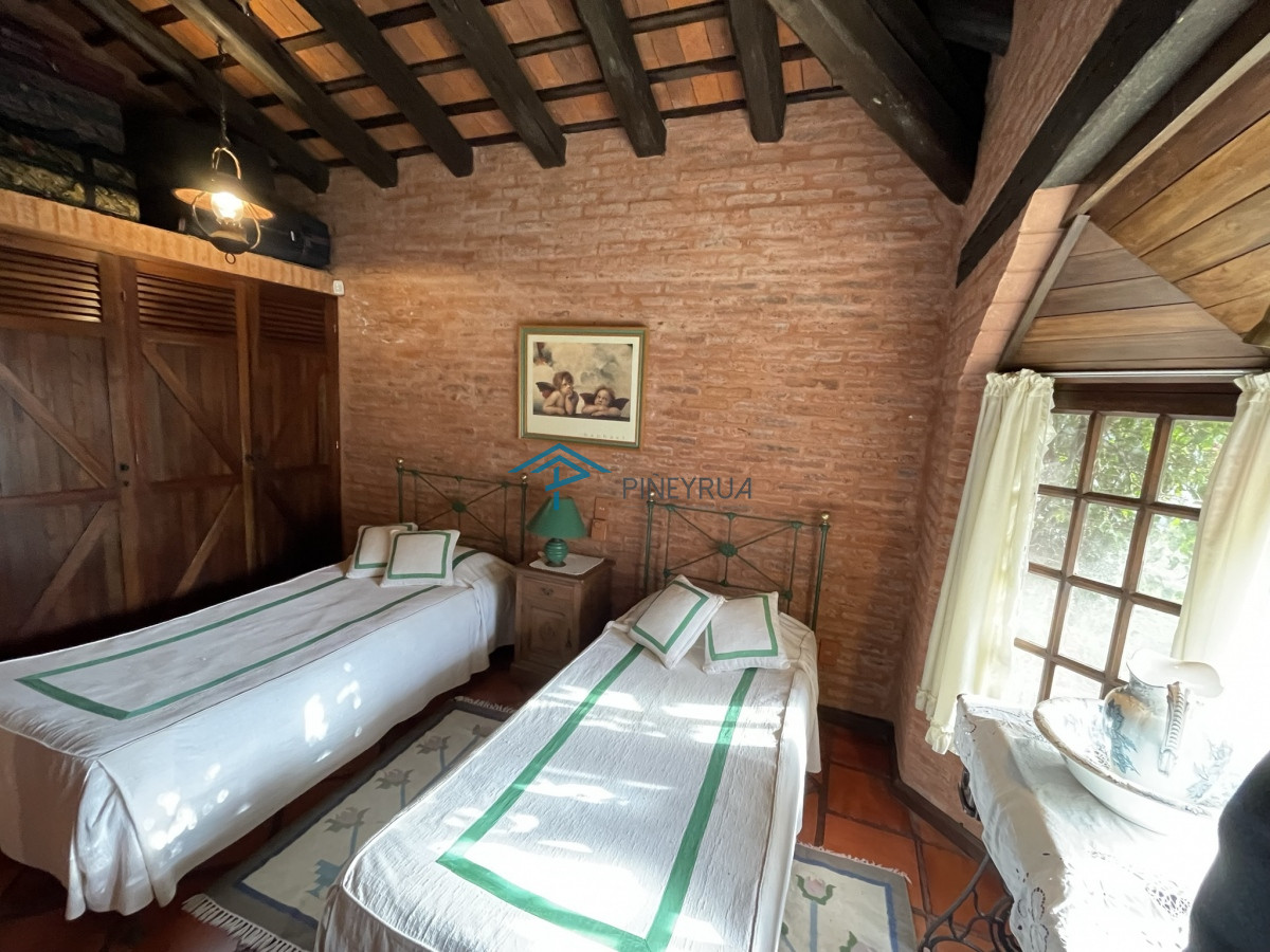 Casa ID.142 - LA TORTUGA DE MONTOYA, IMPACTANTE PROPIEDAD A PASOS DEL MAR