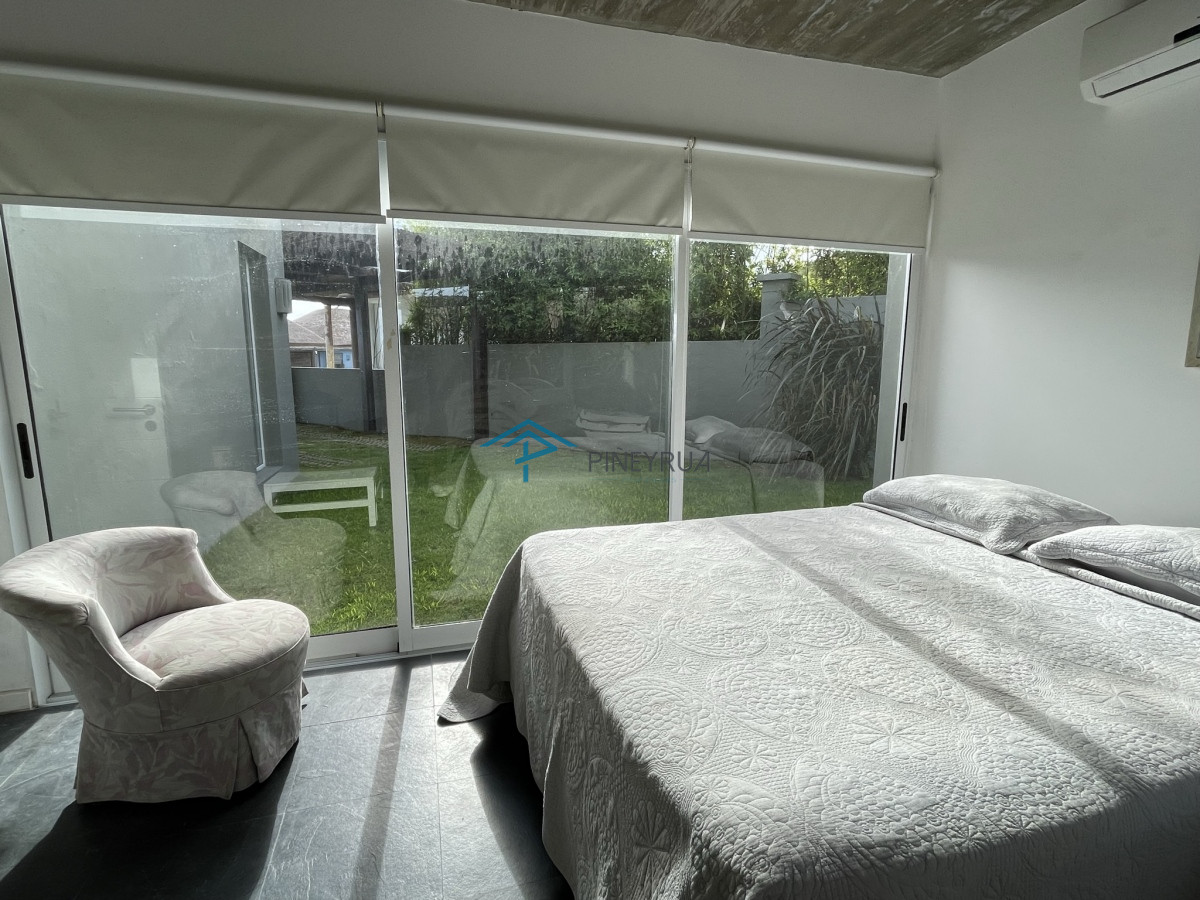Casa ID.211 - EN VENTA COMODA CASA EN EL CHORRO CON PISCINA 5 DORMITORIOS
