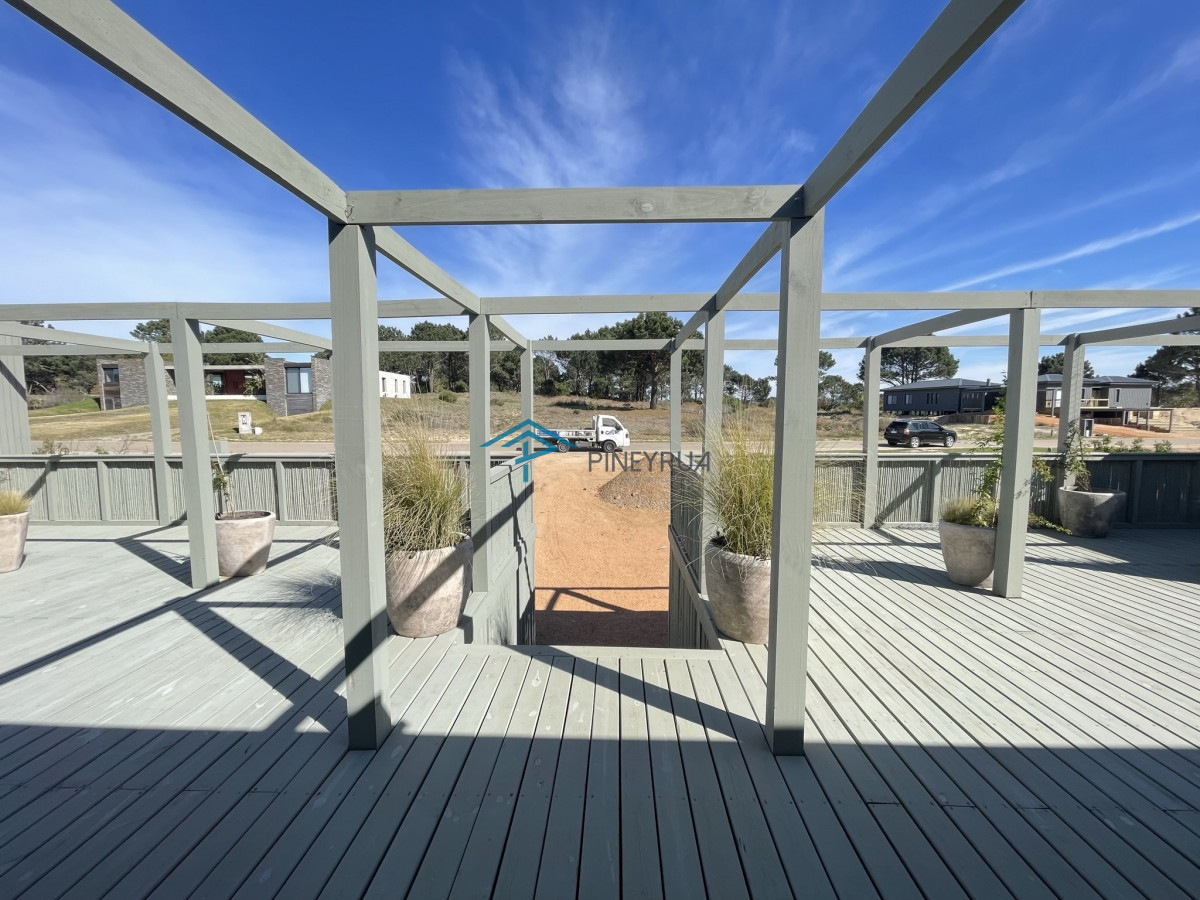 Casa ID.238 - EN VENTA, CASA A ESTRENAR EN BARRIO CERRADO EN JOSE IGNACIO 4 DORMITORIOS