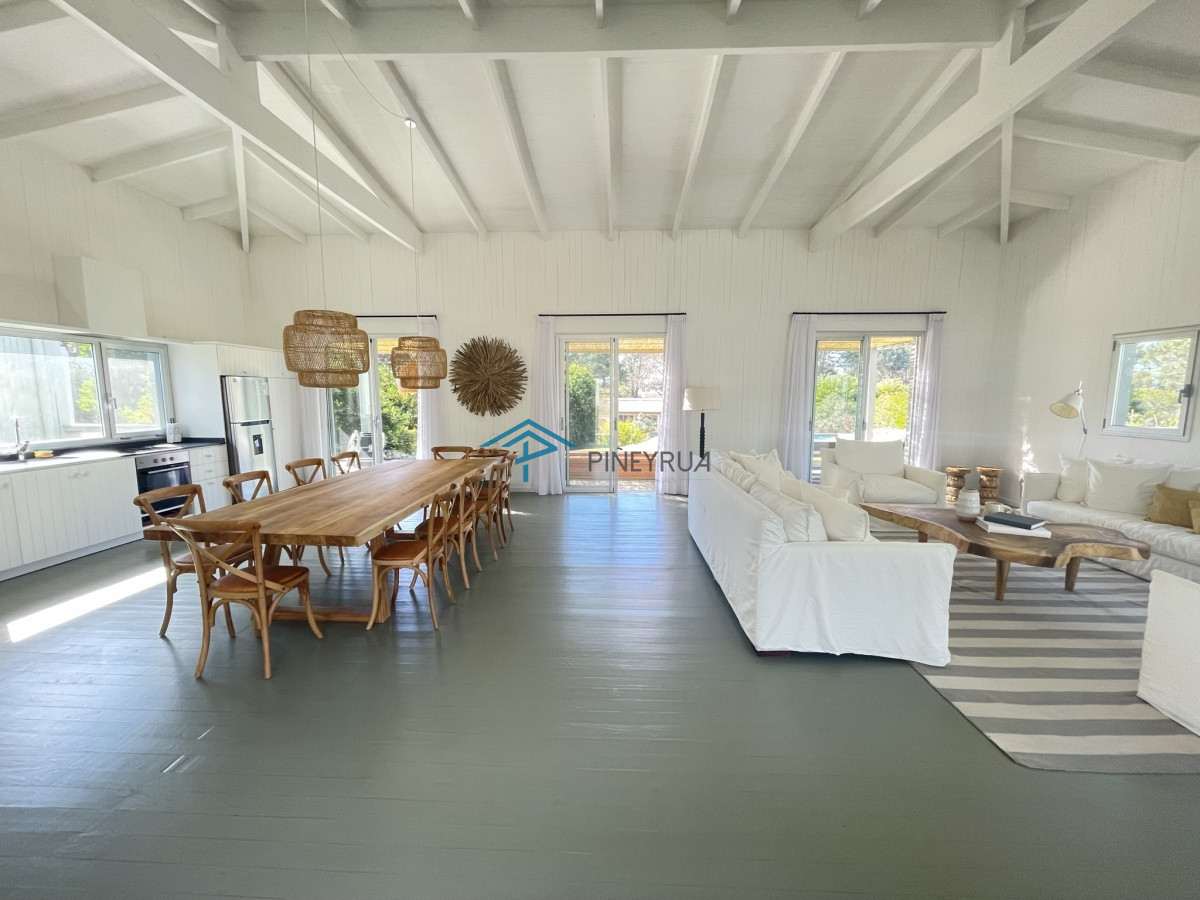 Casa ID.238 - EN VENTA, CASA A ESTRENAR EN BARRIO CERRADO EN JOSE IGNACIO 4 DORMITORIOS