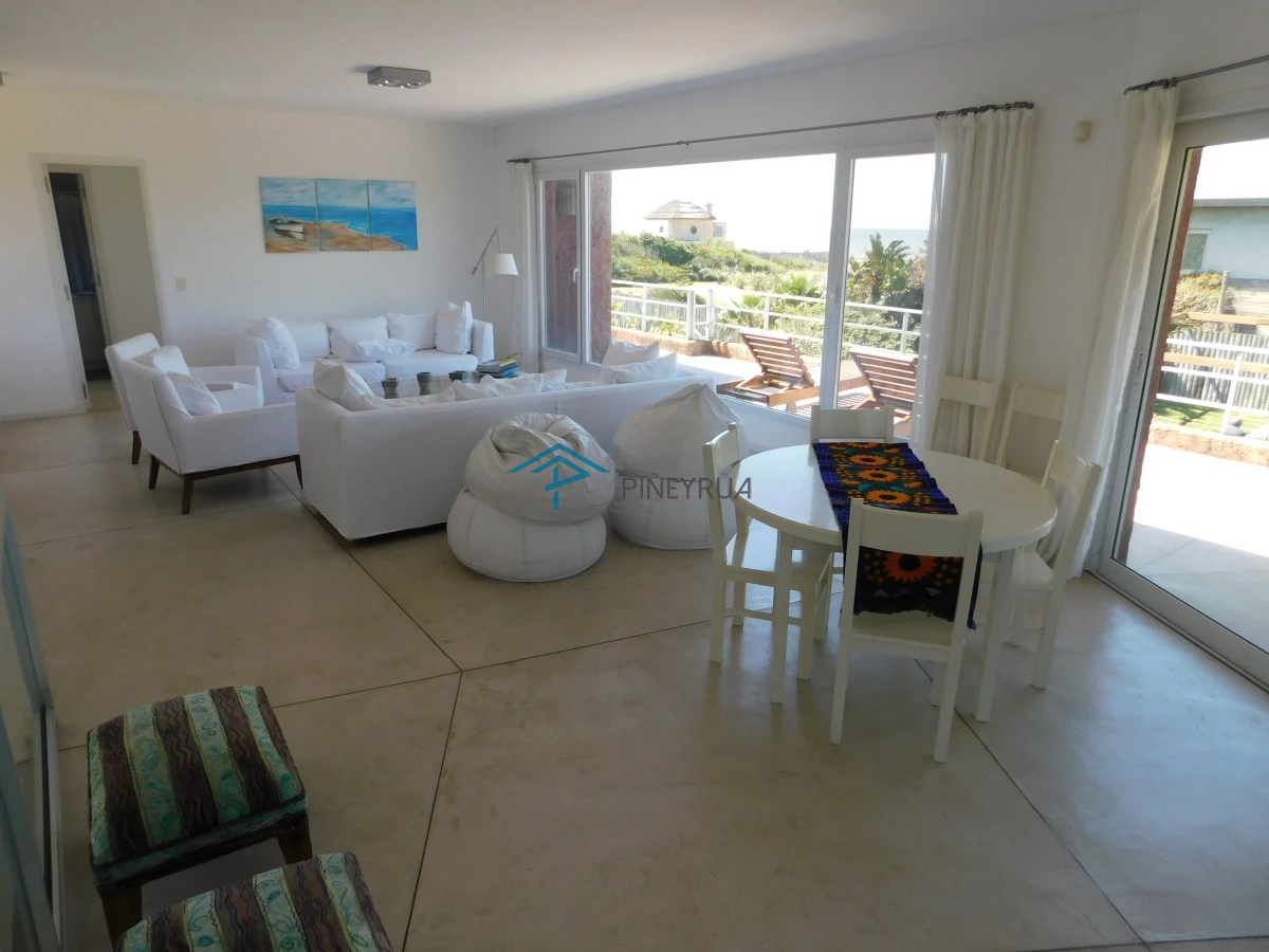 CASA EN ALQUILER TEMPORARIO EN PUNTA PIEDRAS 5 DORMITORIOS