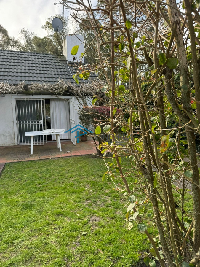 Casa en Alquiler cerca del Puente de la Barra, 3 dormitorios, ideal familias. Piscina climatizada
