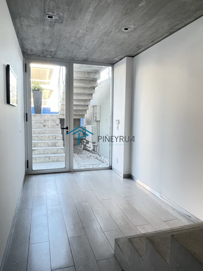 Casa ID.309 - CASA EN VENTA EN LA BARRA A POCOS METROS DE LA PLAYA 5 DORMITORIOS