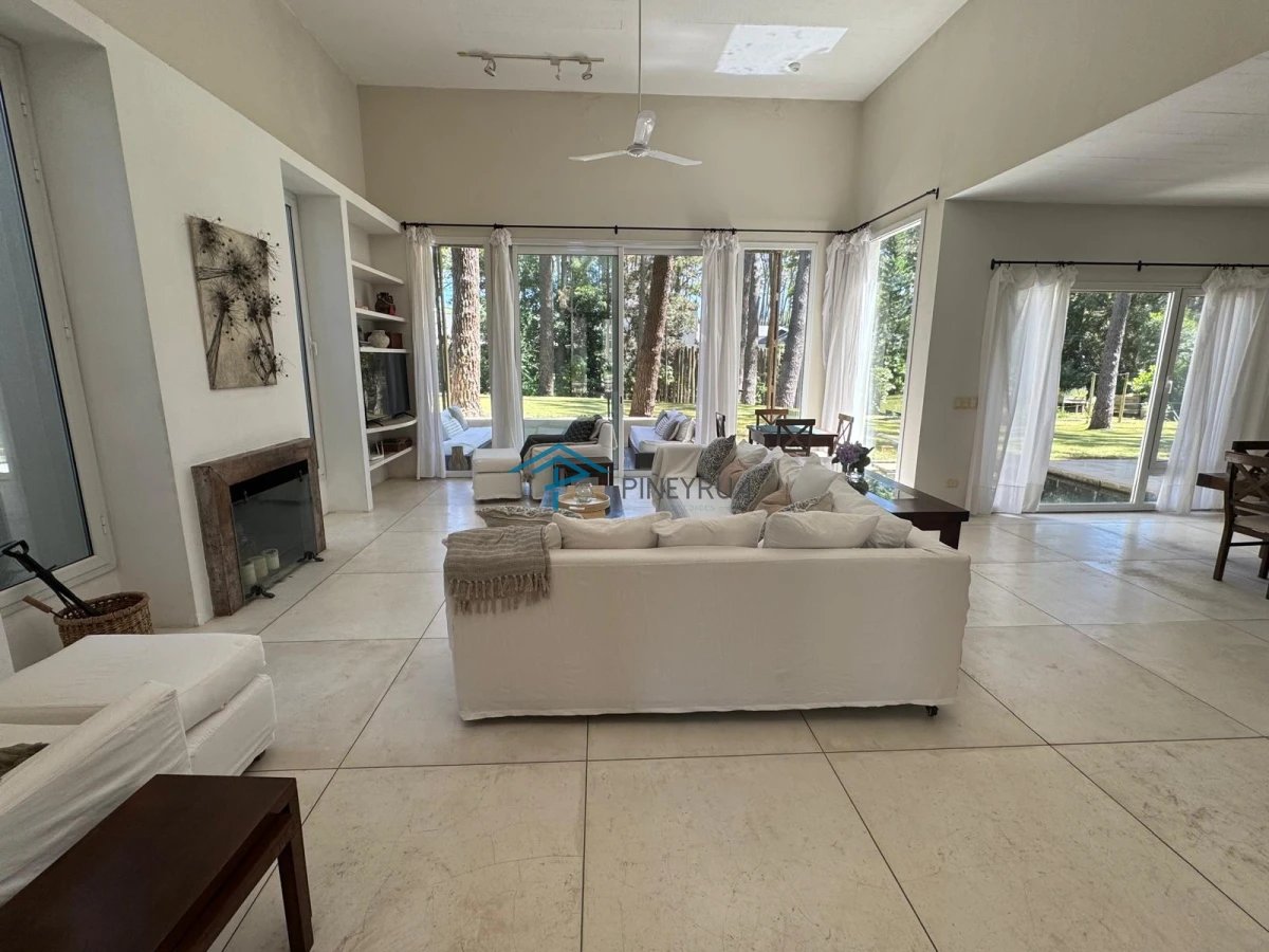 Casa ID.138 - EXCELENTE PROPIEDAD EN ALQUILER EN LAGUNA BLANCA 4 DORMITORIOS