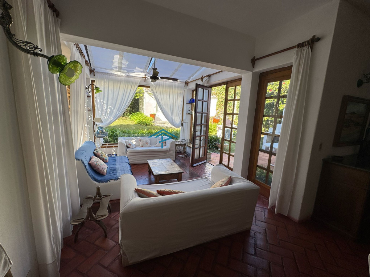 Casa ID.446 - Casa Azul La Barra 