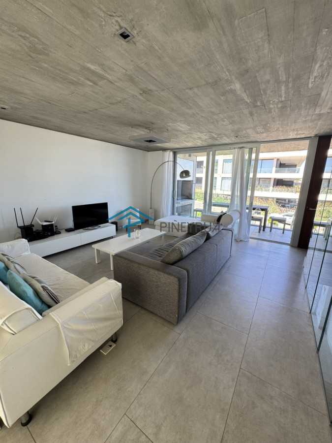 CASA EN VENTA EN LA BARRA A POCOS METROS DE LA PLAYA 5 DORMITORIOS