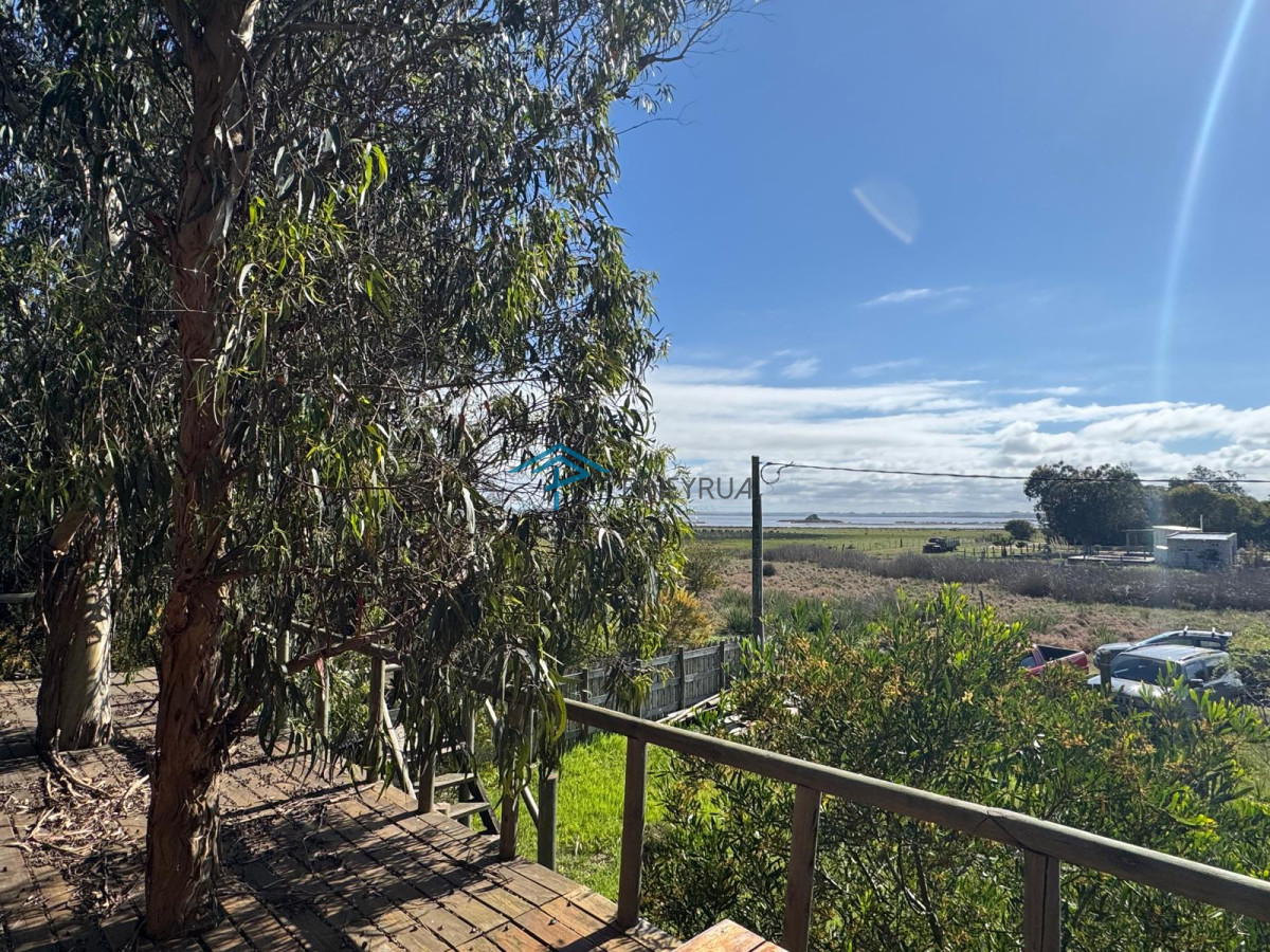 CASA EN VENTA EN SANTA MONICA CON VISTA A LAGUNA JOSE IGNACIO