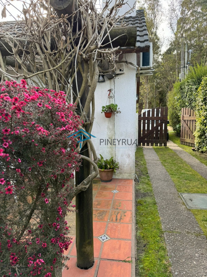 Casa en Alquiler cerca del Puente de la Barra, 3 dormitorios, ideal familias. Piscina climatizada