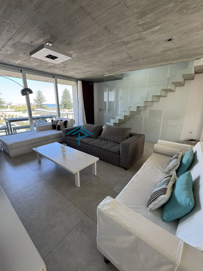 CASA EN VENTA EN LA BARRA A POCOS METROS DE LA PLAYA 5 DORMITORIOS