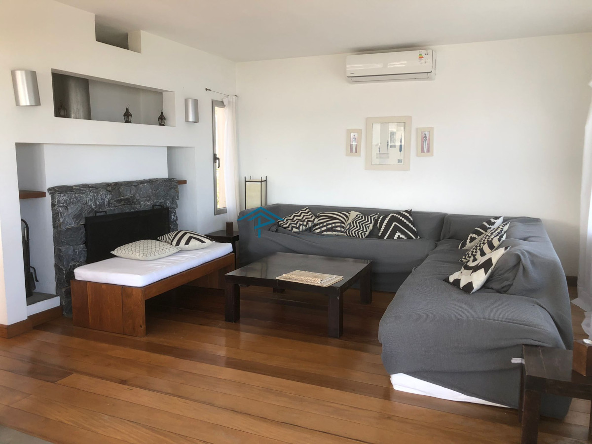 Casa ID.139 - ENTRE DOS AGUAS 