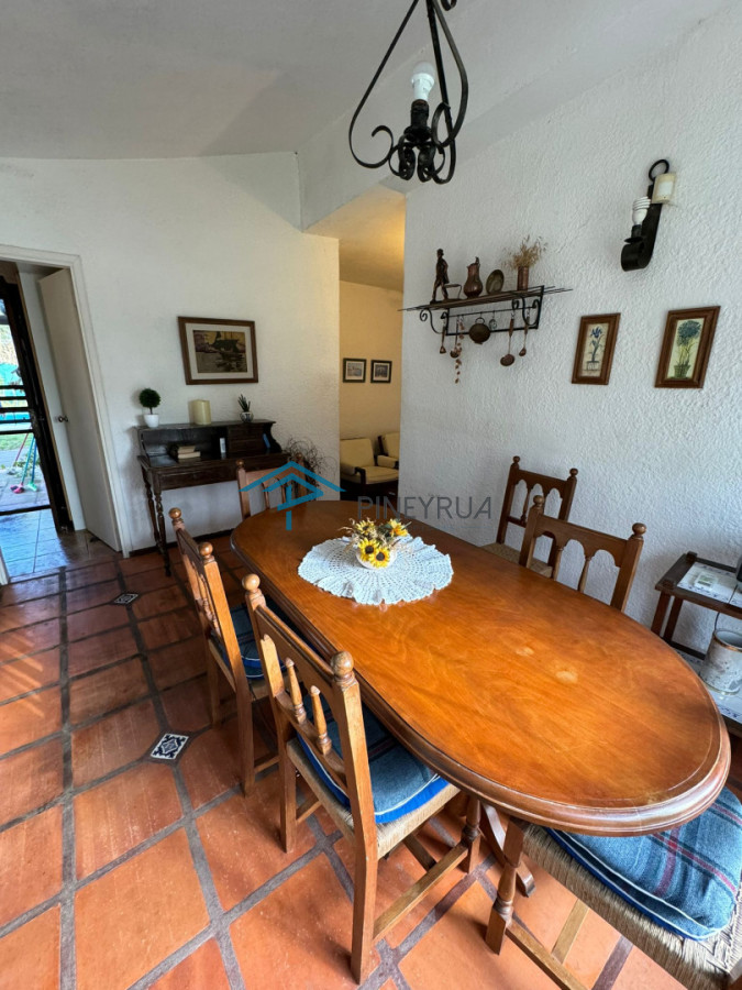 Casa en Alquiler cerca del Puente de la Barra, 3 dormitorios, ideal familias. Piscina climatizada