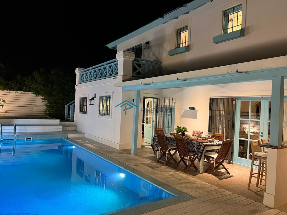Casa ID.4 - IMPECABLE PROPIEDAD EN LA BARRA A PASOS DEL MAR, 3 DORMITORIOS