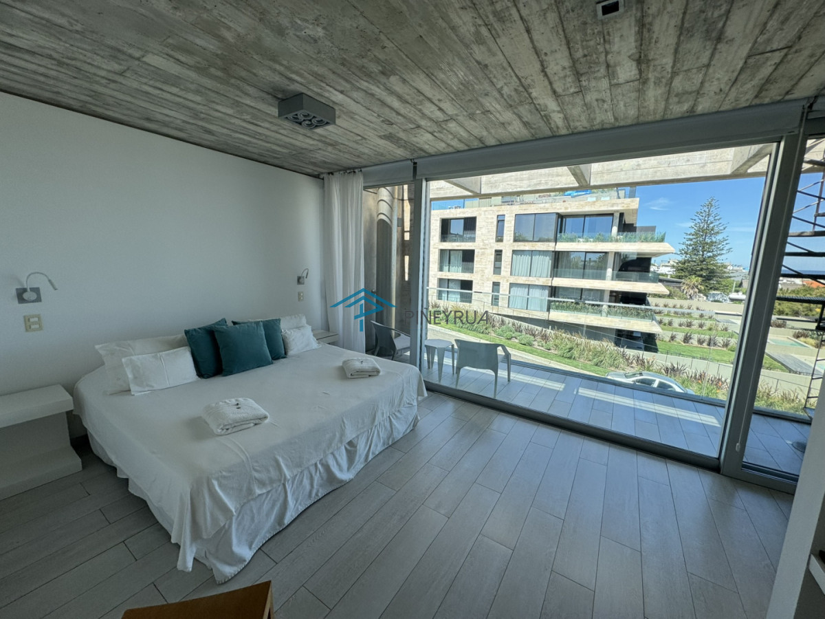 CASA EN VENTA EN LA BARRA A POCOS METROS DE LA PLAYA 5 DORMITORIOS