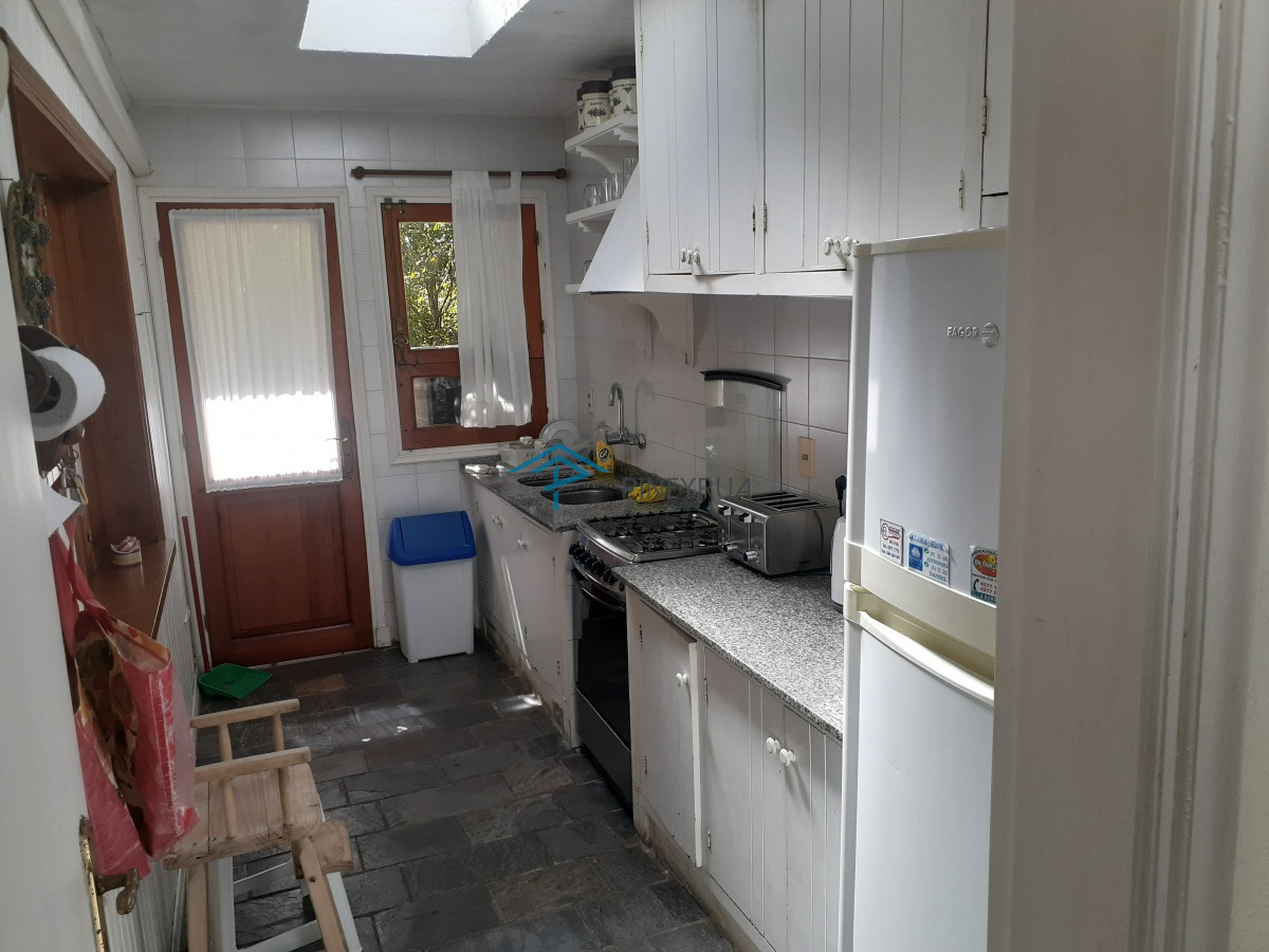 ALQUILER TEMPORARIO CASA DE 5 DORMITORIOS EN ALTOS DE MONTOYA