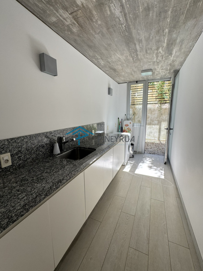 CASA EN VENTA EN LA BARRA A POCOS METROS DE LA PLAYA 5 DORMITORIOS