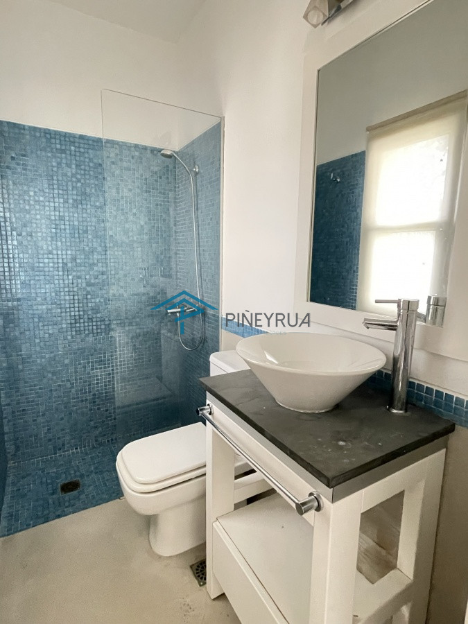 Casa ID.122 - EXCELENTE PROPIEDAD EN VENTA EN LAGUNA BLANCA 4 DORMITORIOS