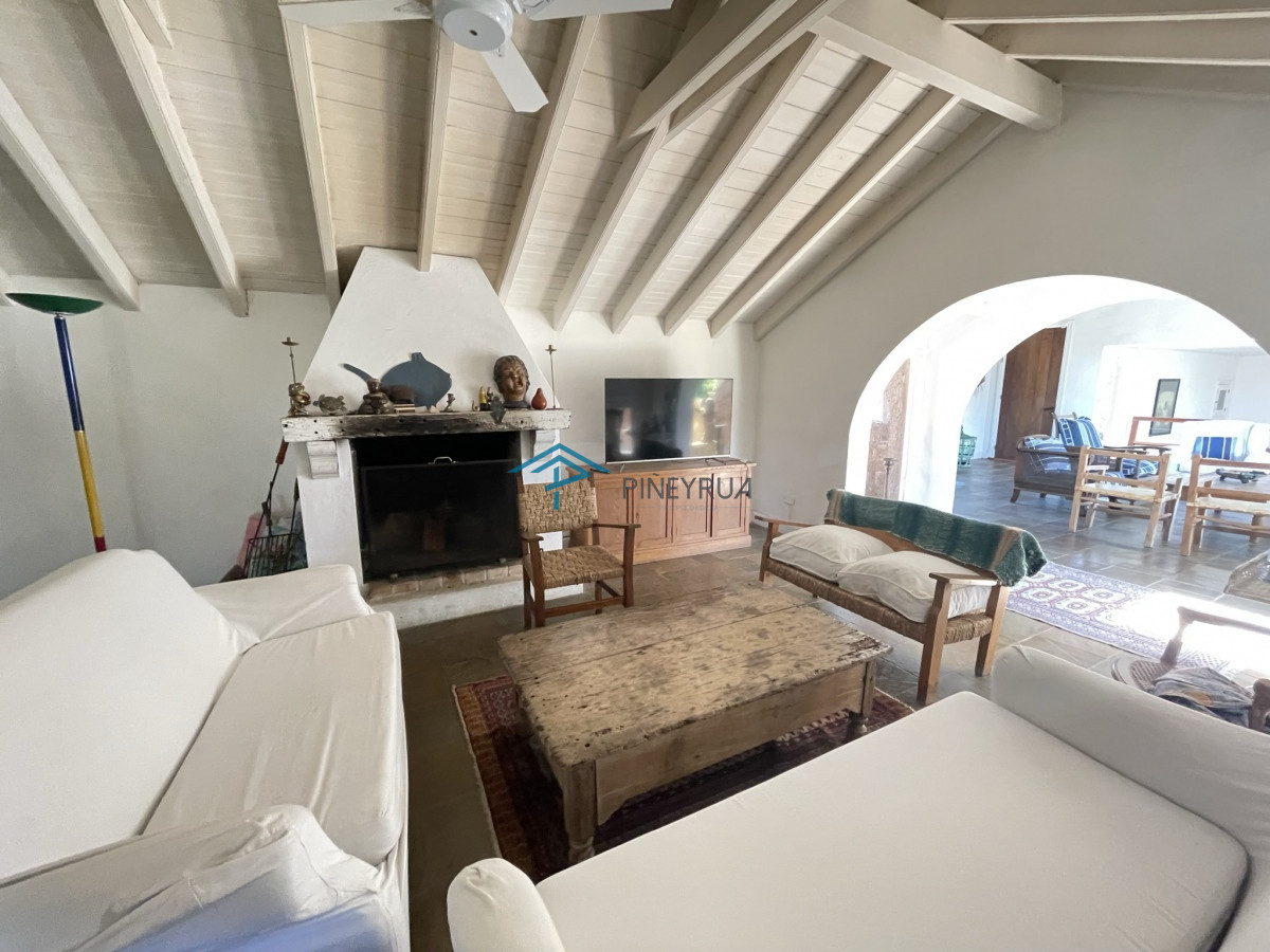 CASA EN ALQUILER TEMPORARIO EN MONTOYA, A POCAS CUADRAS DEL MAR