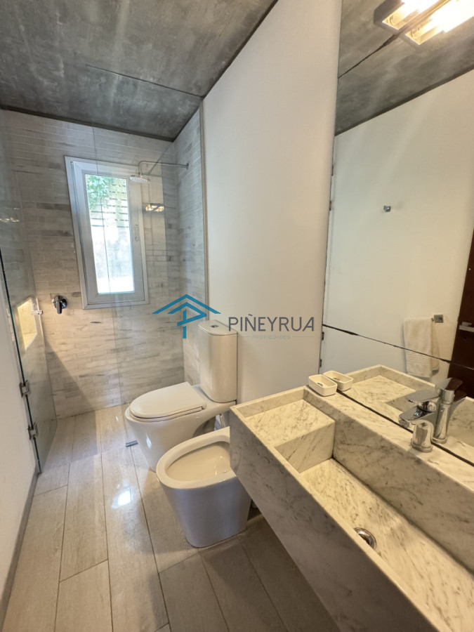 CASA EN VENTA EN LA BARRA A POCOS METROS DE LA PLAYA 5 DORMITORIOS