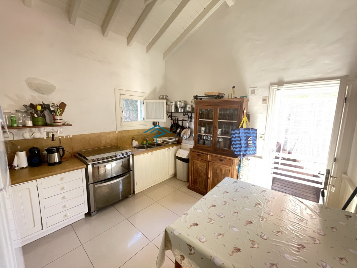 CASA EN ALQUILER TEMPORARIO EN MONTOYA, A POCAS CUADRAS DEL MAR