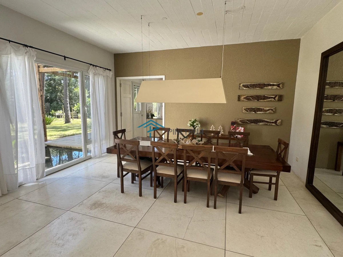 Casa ID.138 - EXCELENTE PROPIEDAD EN ALQUILER EN LAGUNA BLANCA 4 DORMITORIOS