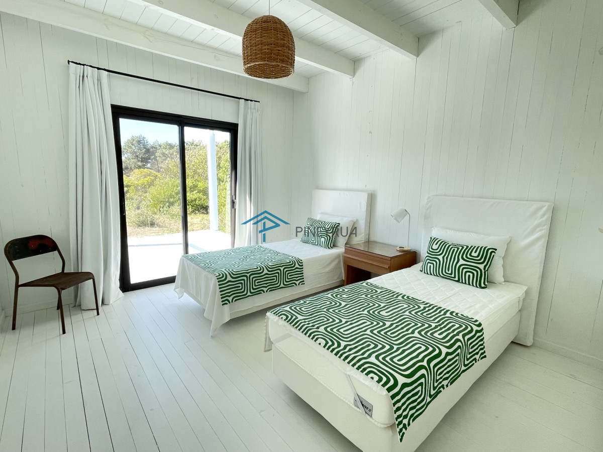 CASA EN VENTA EN LAGUNA ESCONDIDA, JOSE IGNACIO 4 DORMITORIOS