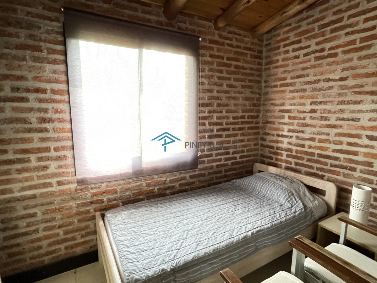 MODERNA PROPIEDAD EN VENTA EN LAGUNA BLANCA 4 DORMITORIOS