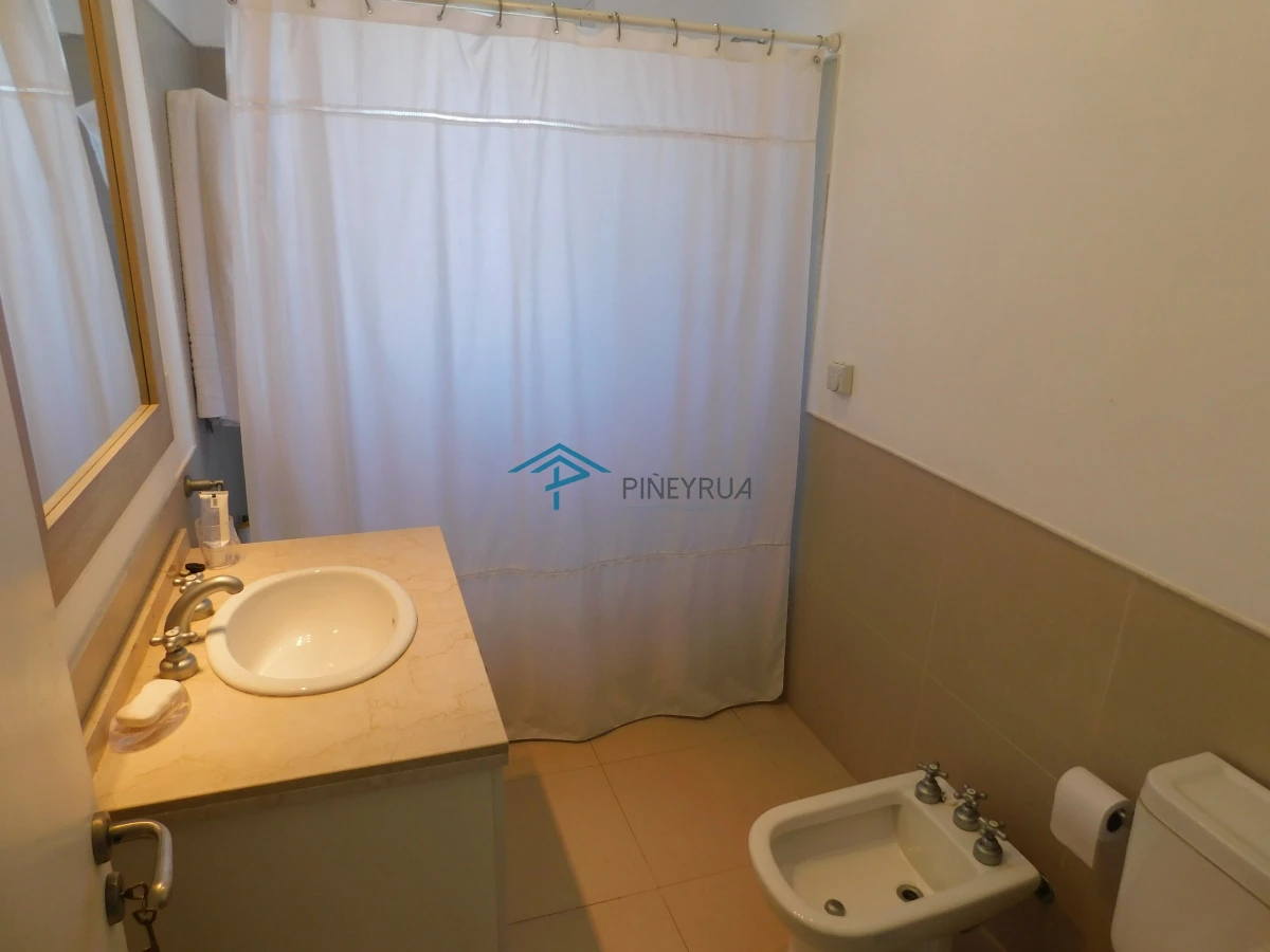 CASA EN ALQUILER TEMPORARIO EN PUNTA PIEDRAS 5 DORMITORIOS