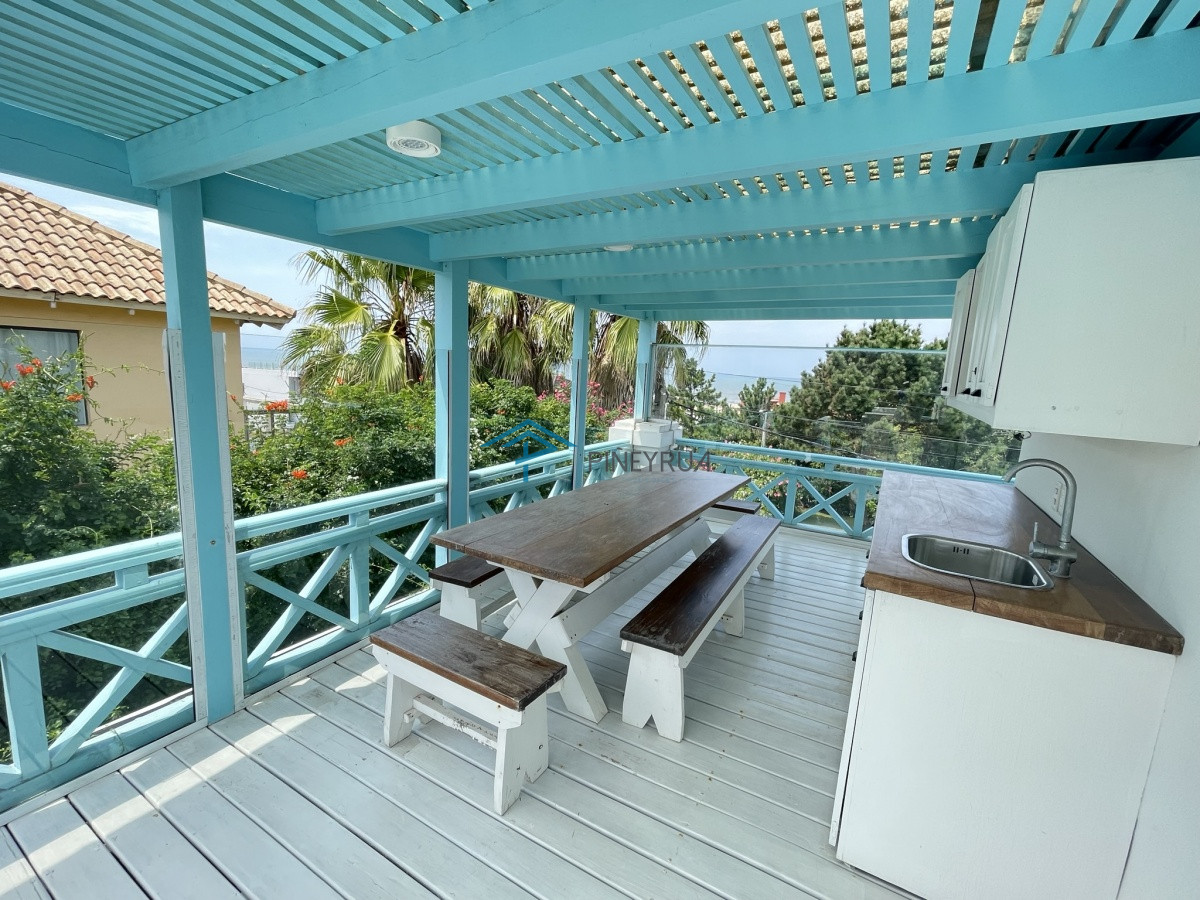 Casa ID.4 - IMPECABLE PROPIEDAD EN LA BARRA A PASOS DEL MAR, 3 DORMITORIOS
