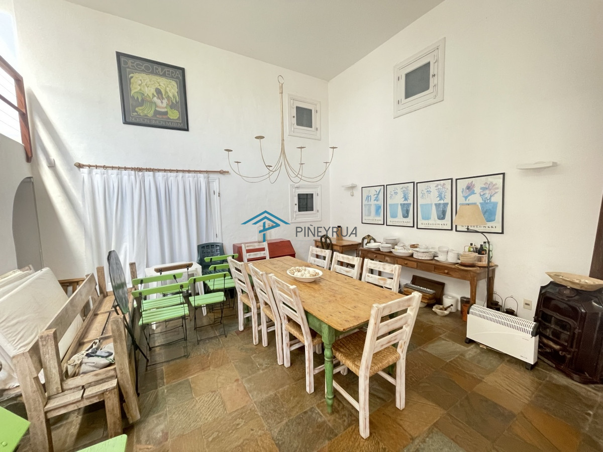 CASA EN ALQUILER TEMPORARIO EN MONTOYA, A POCAS CUADRAS DEL MAR