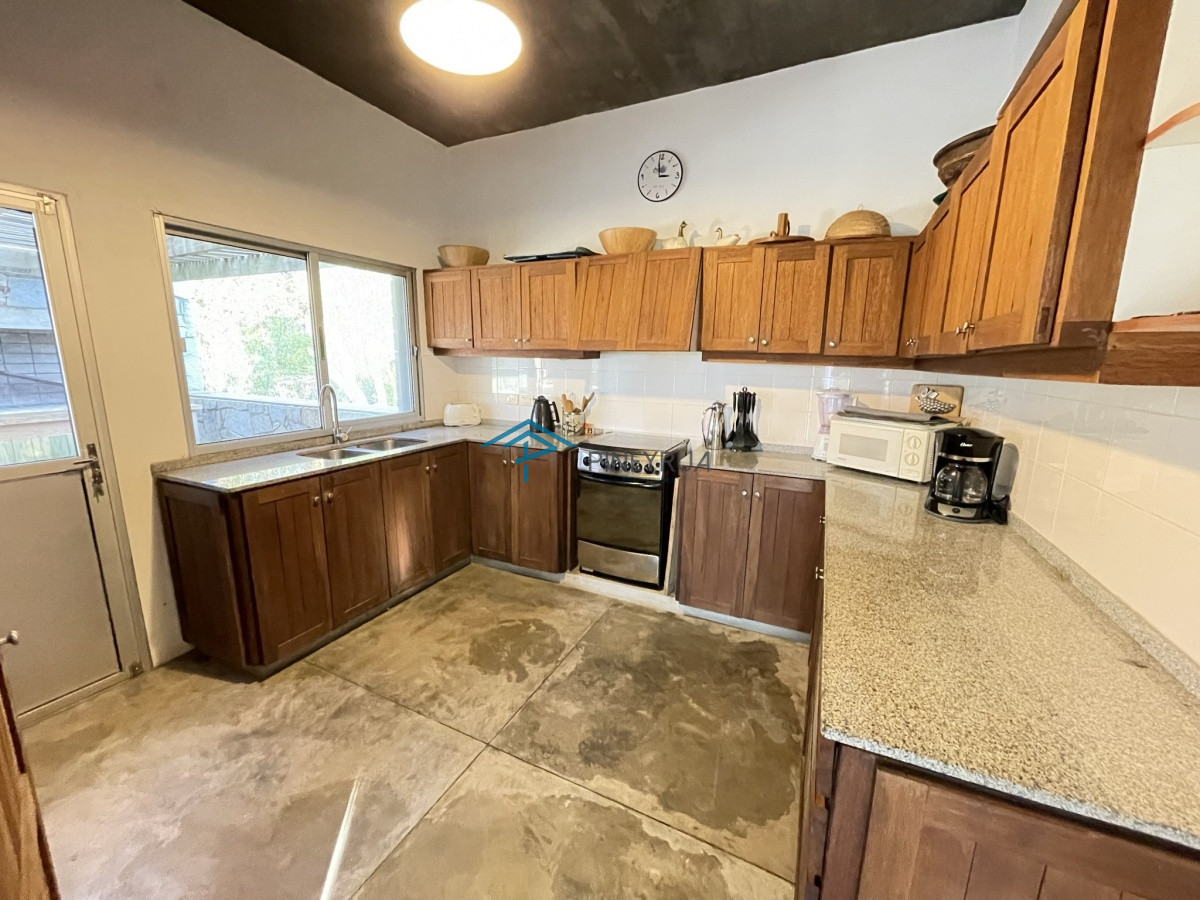 Casa ID.69 - CASA CON VISTA AL MAR EN VENTA EN EL CHORRO 4 DORMITORIOS